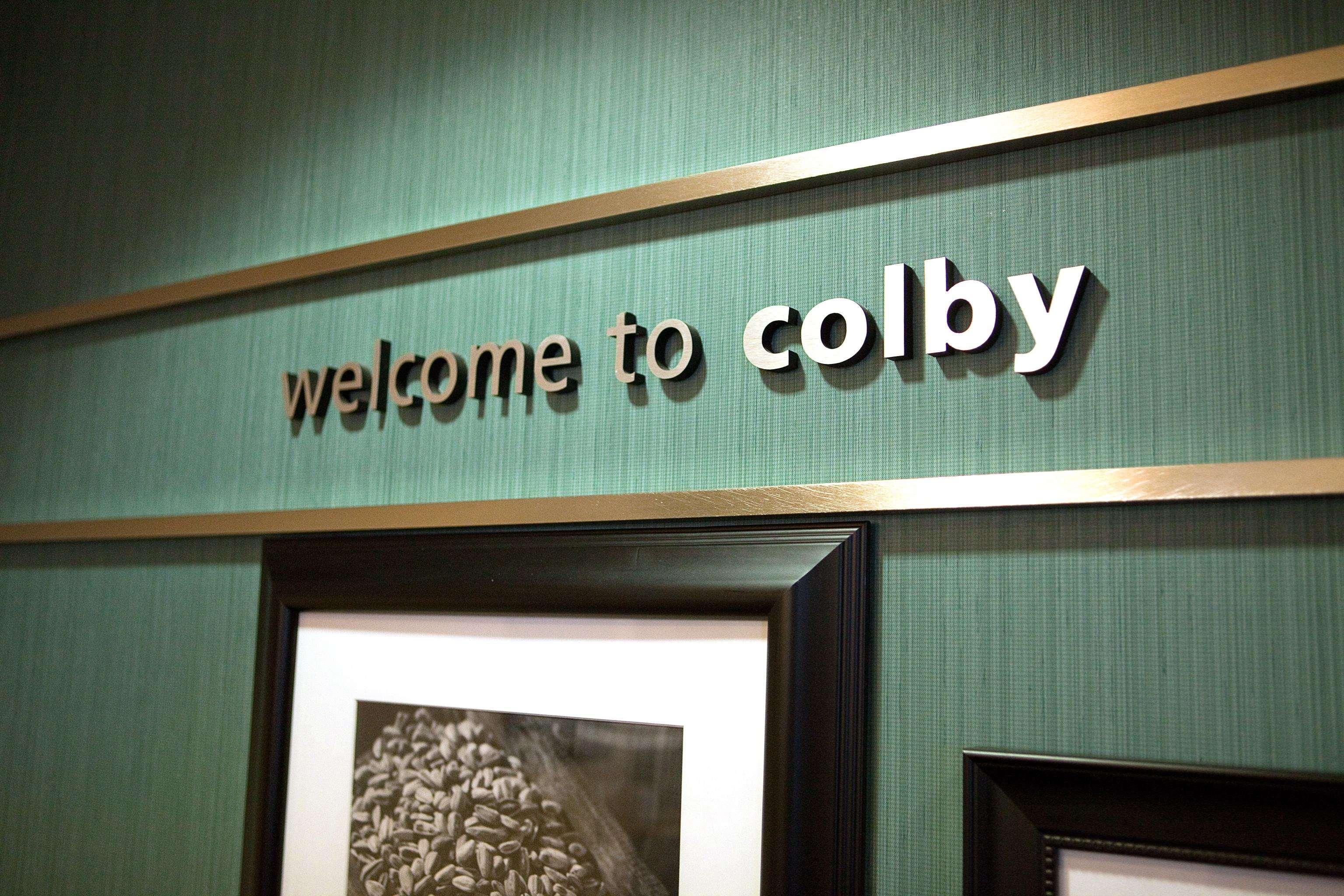 Hampton Inn Colby Luaran gambar